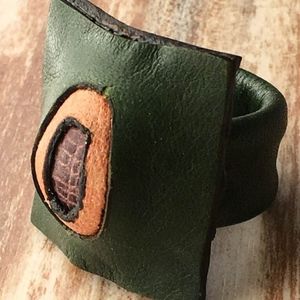 Hunter green, peach & purple leather ring